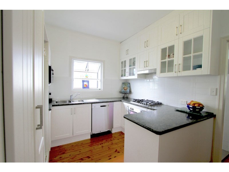 20 Greenwood St, Brighton QLD 4017