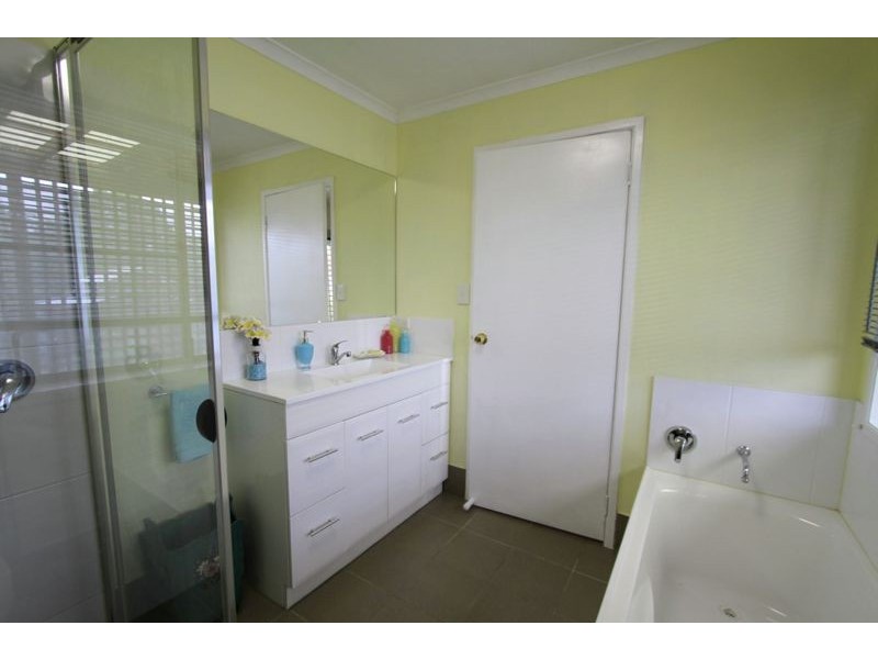 20 Greenwood St, Brighton QLD 4017