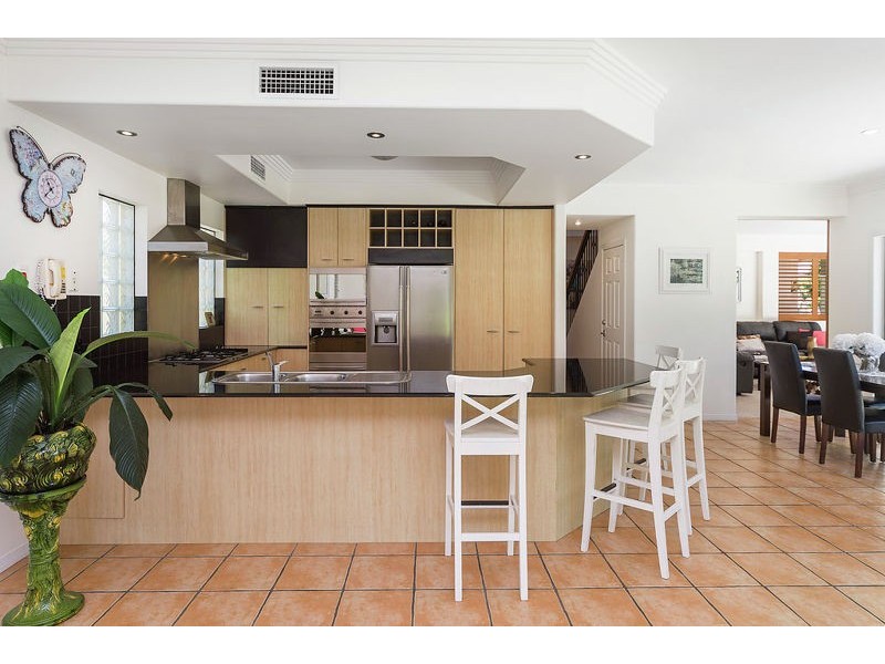 3160 Riverleigh Drive, Hope Island QLD 4212