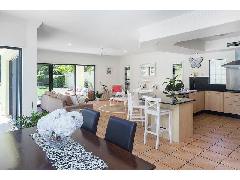 3160 Riverleigh Drive, Hope Island QLD 4212