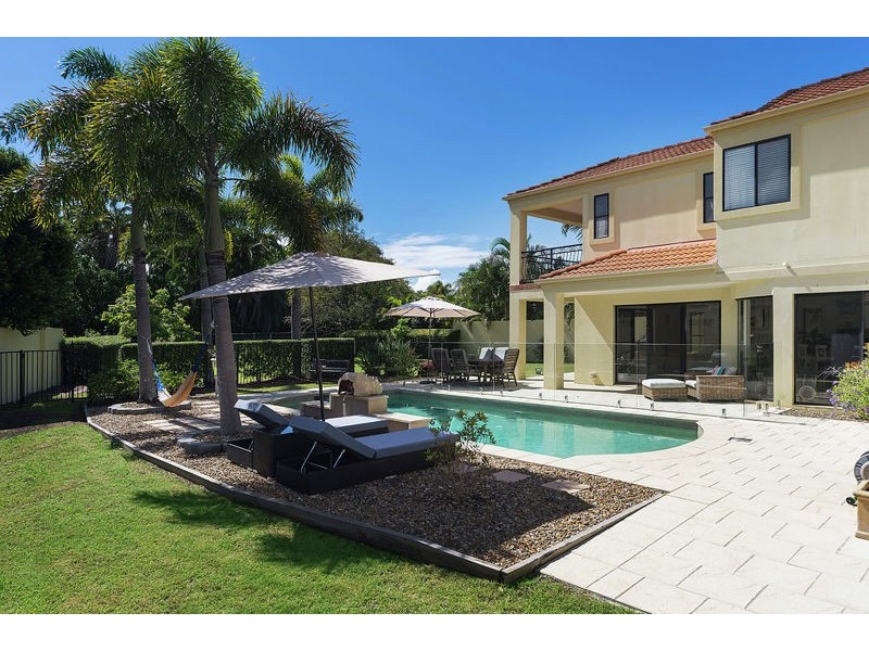 3160 Riverleigh Drive, Hope Island QLD 4212