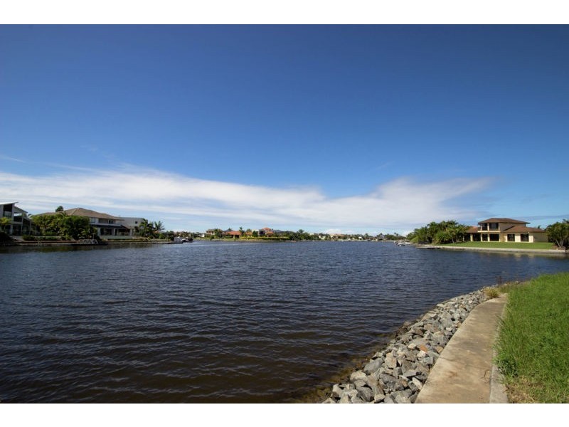 15 Pipers Point, Helensvale QLD 4212