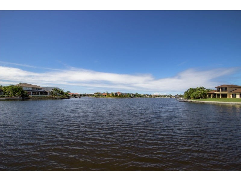 15 Pipers Point, Helensvale QLD 4212