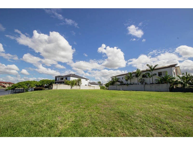 15 Pipers Point, Helensvale QLD 4212