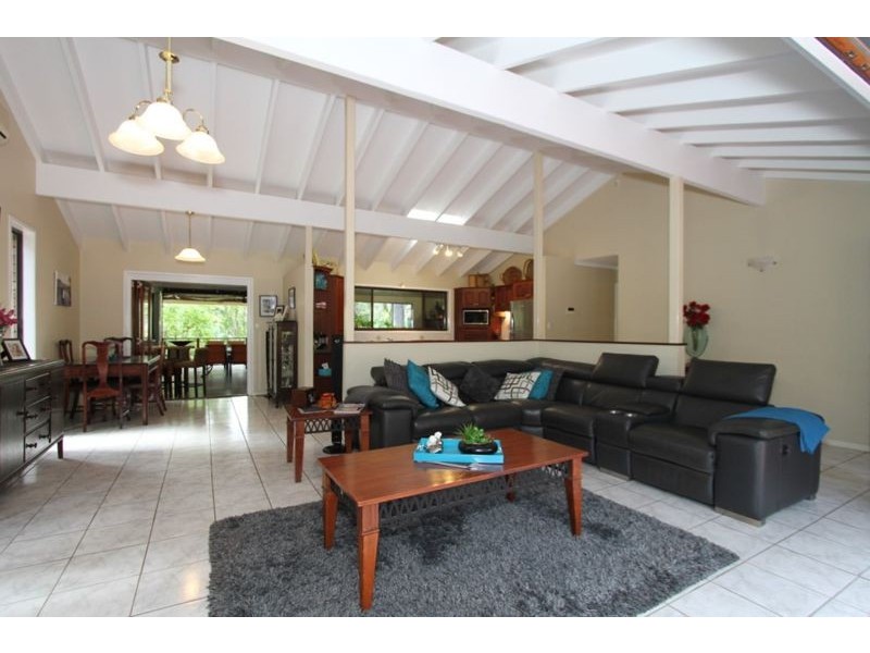 34-36 Goenoeng Dr, Tanah Merah QLD 4128