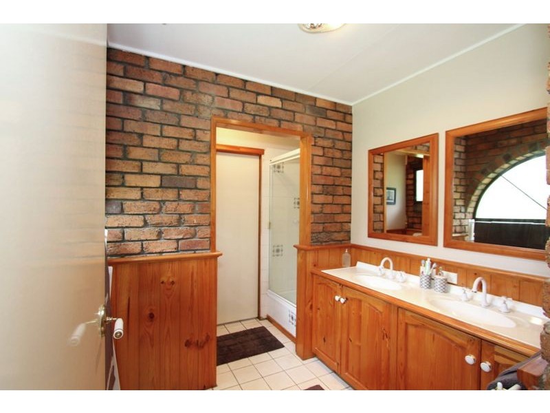 34-36 Goenoeng Dr, Tanah Merah QLD 4128