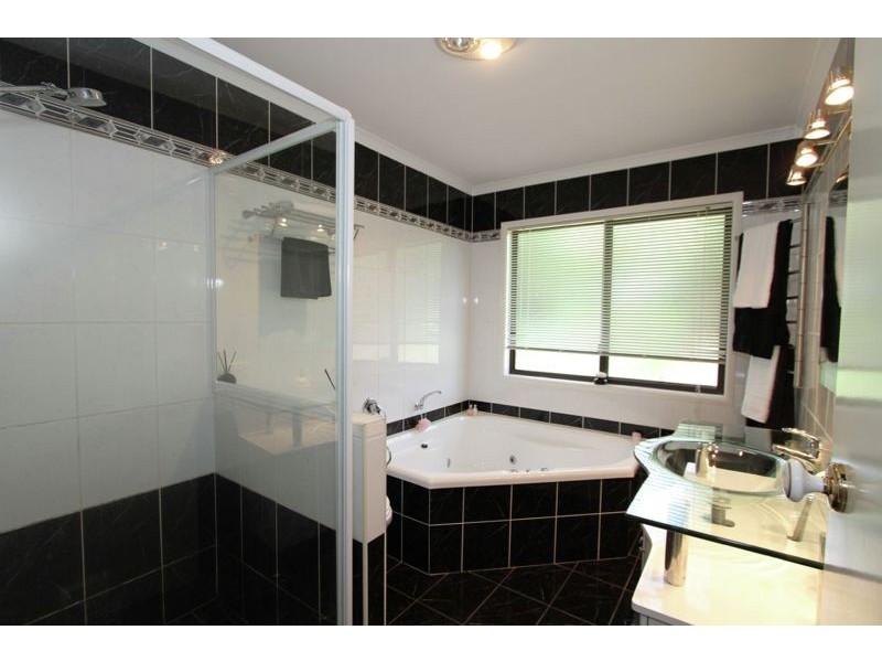 34-36 Goenoeng Dr, Tanah Merah QLD 4128
