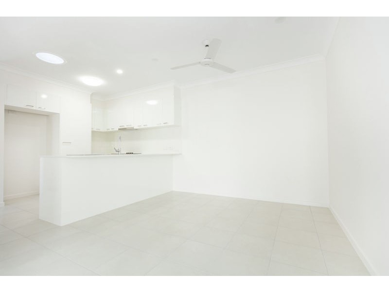 2 Oakwood Street, Pimpama QLD 4209