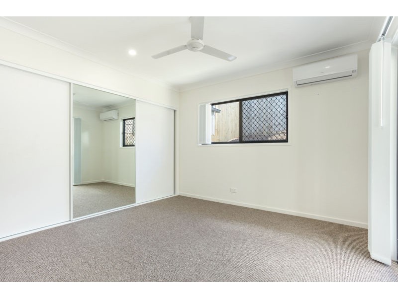 2 Oakwood Street, Pimpama QLD 4209