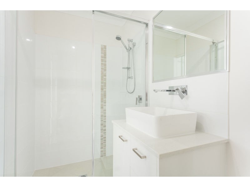 2 Oakwood Street, Pimpama QLD 4209