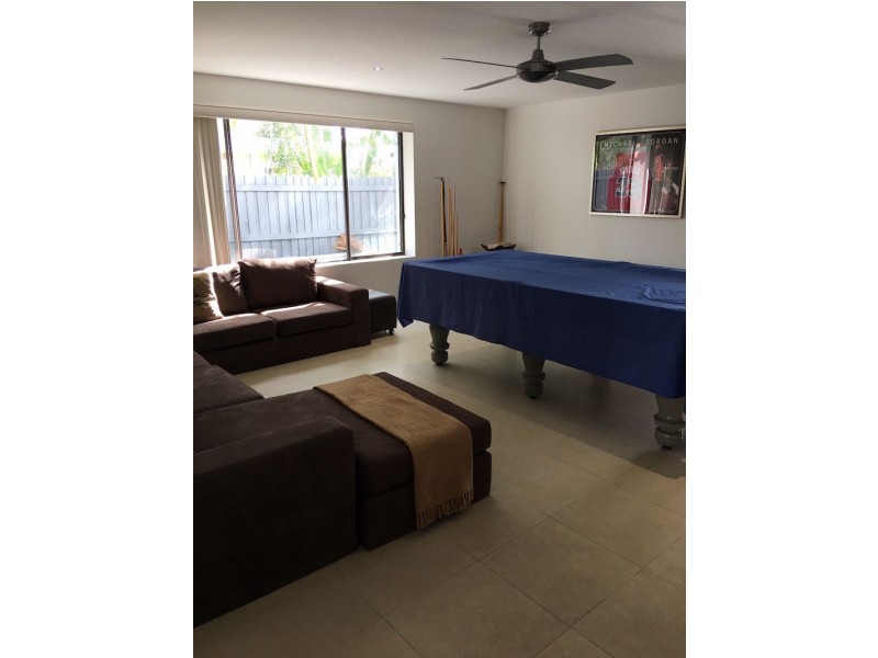 26 Walter Raleigh Cr, Hollywell QLD 4216