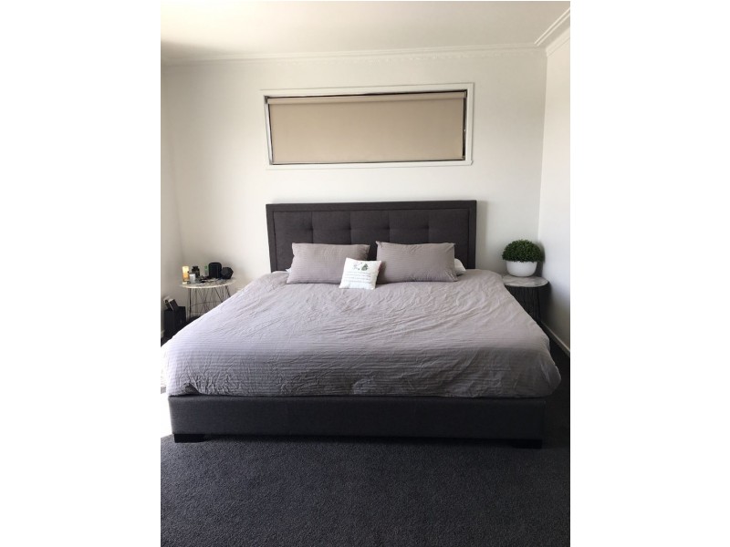 26 Walter Raleigh Cr, Hollywell QLD 4216