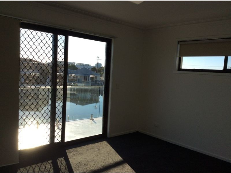 26 Walter Raleigh Cr, Hollywell QLD 4216