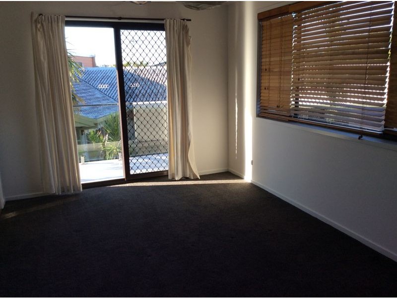 26 Walter Raleigh Cr, Hollywell QLD 4216