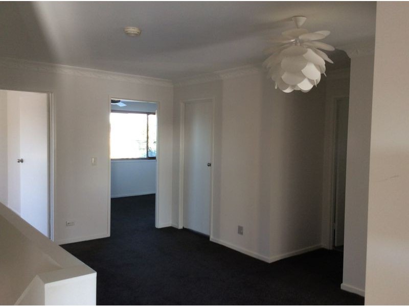 26 Walter Raleigh Cr, Hollywell QLD 4216