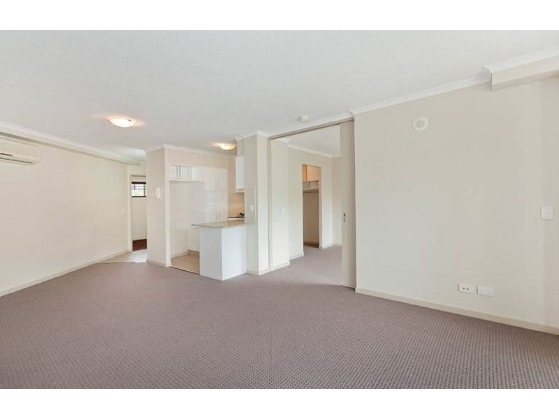 202 8 Land Street, Toowong QLD 4066