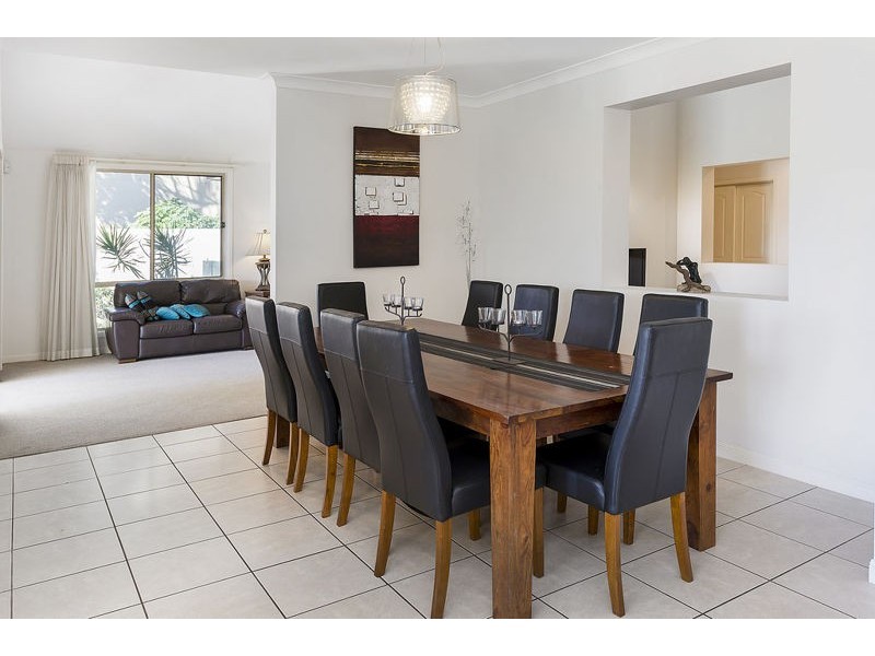 2168 Beaufort Way, Hope Island QLD 4212