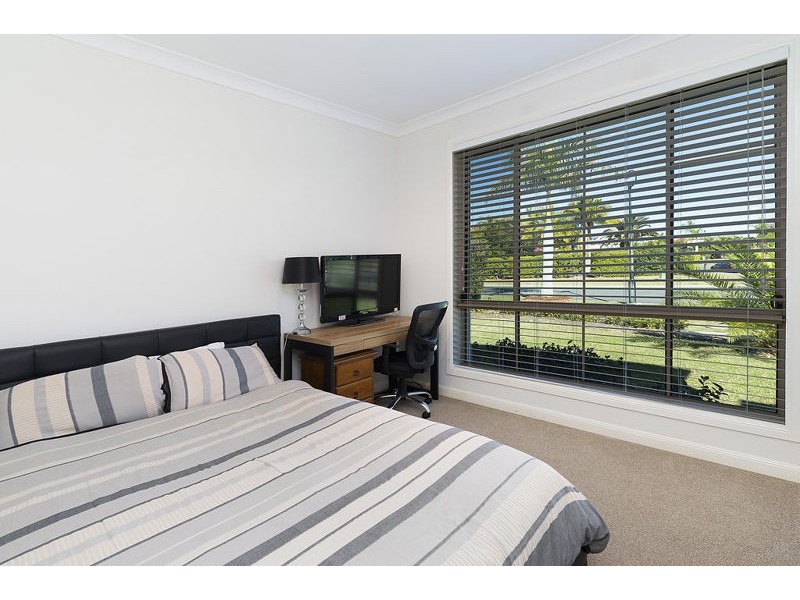2168 Beaufort Way, Hope Island QLD 4212