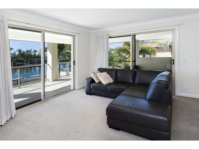 2168 Beaufort Way, Hope Island QLD 4212