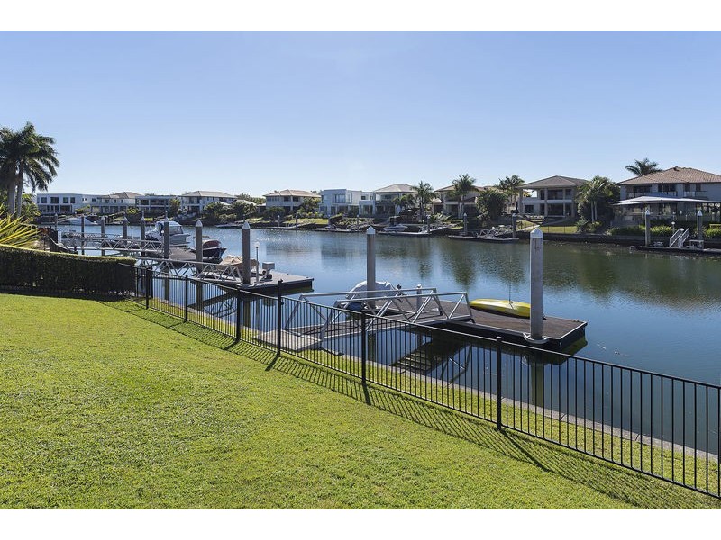 2168 Beaufort Way, Hope Island QLD 4212