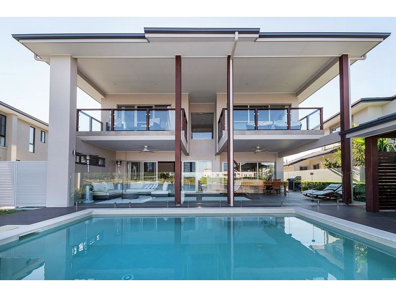 6180 Bolsena Circuit, Hope Island QLD 4212