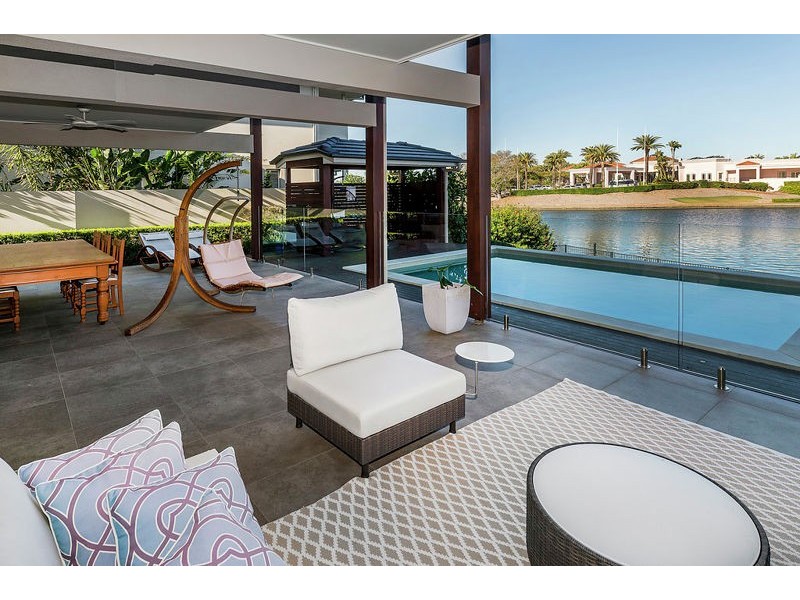 6180 Bolsena Circuit, Hope Island QLD 4212