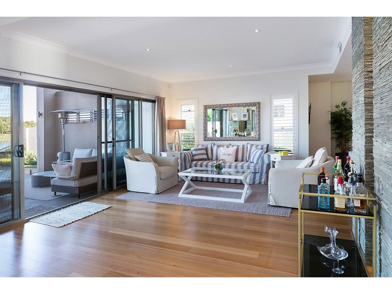 6180 Bolsena Circuit, Hope Island QLD 4212