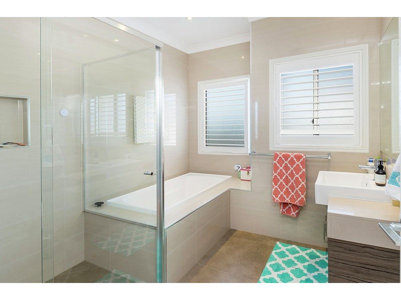 6180 Bolsena Circuit, Hope Island QLD 4212