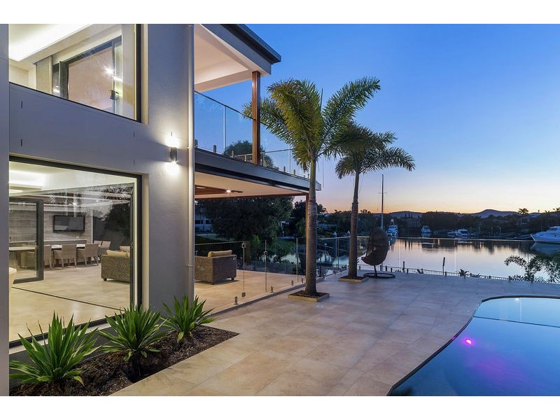 1051 Rosebank Way, Hope Island QLD 4212