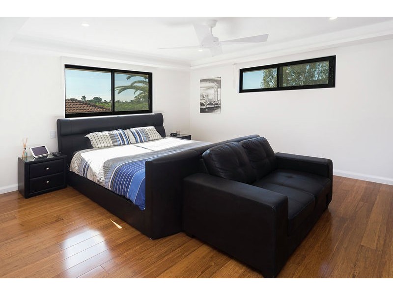 1051 Rosebank Way, Hope Island QLD 4212