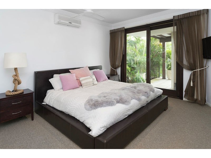 1033 Rosebank Way, Hope Island QLD 4212