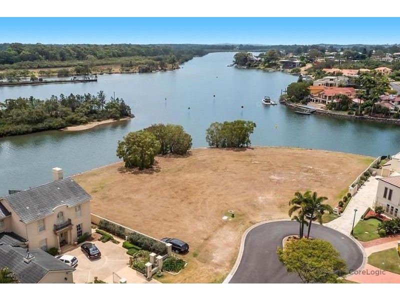 1113 & 1116 Beechwood Dr, Hope Island QLD 4212