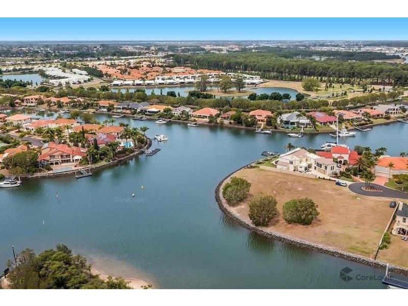 1113 & 1116 Beechwood Dr, Hope Island QLD 4212