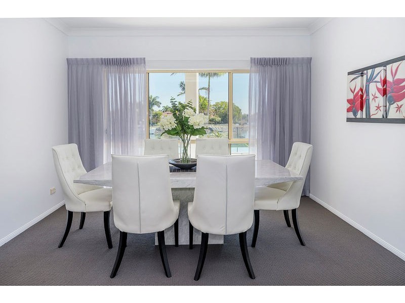 1055 Rosebank Way West, Hope Island QLD 4212