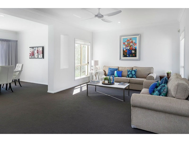 1055 Rosebank Way West, Hope Island QLD 4212