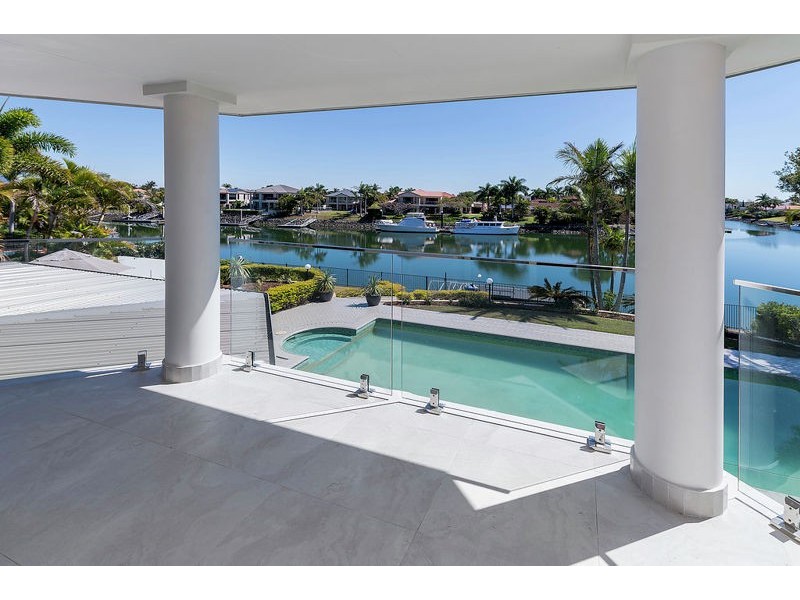 1055 Rosebank Way West, Hope Island QLD 4212