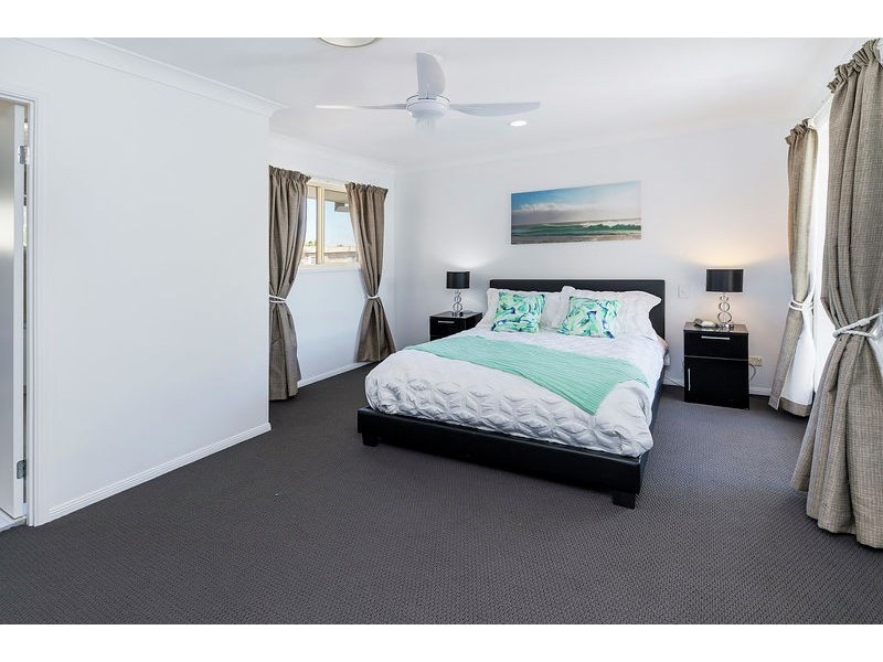 1055 Rosebank Way West, Hope Island QLD 4212