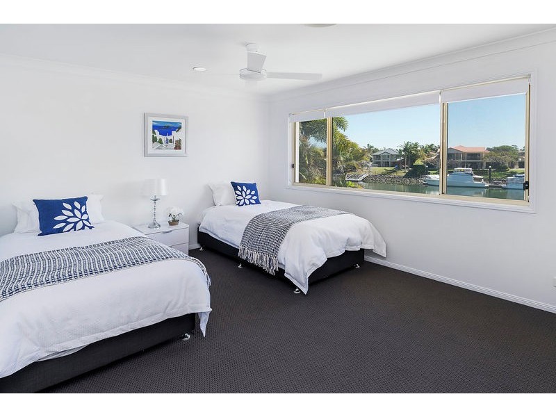 1055 Rosebank Way West, Hope Island QLD 4212