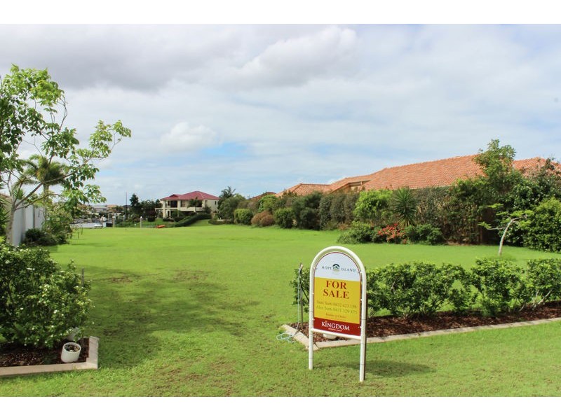 3107 Riverleigh Drive, Hope Island QLD 4212