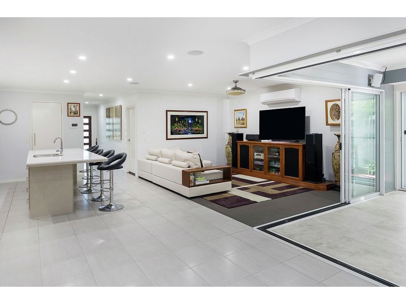 28 Galley Road, Hope Island QLD 4212