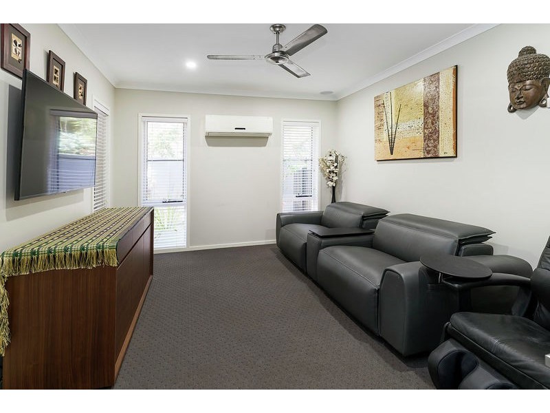 28 Galley Road, Hope Island QLD 4212