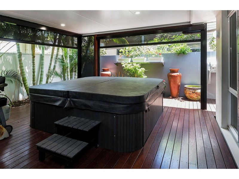 28 Galley Road, Hope Island QLD 4212