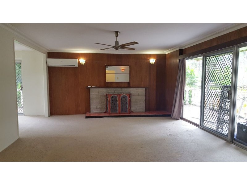 143 Old Bay Rd, Deception Bay QLD 4508