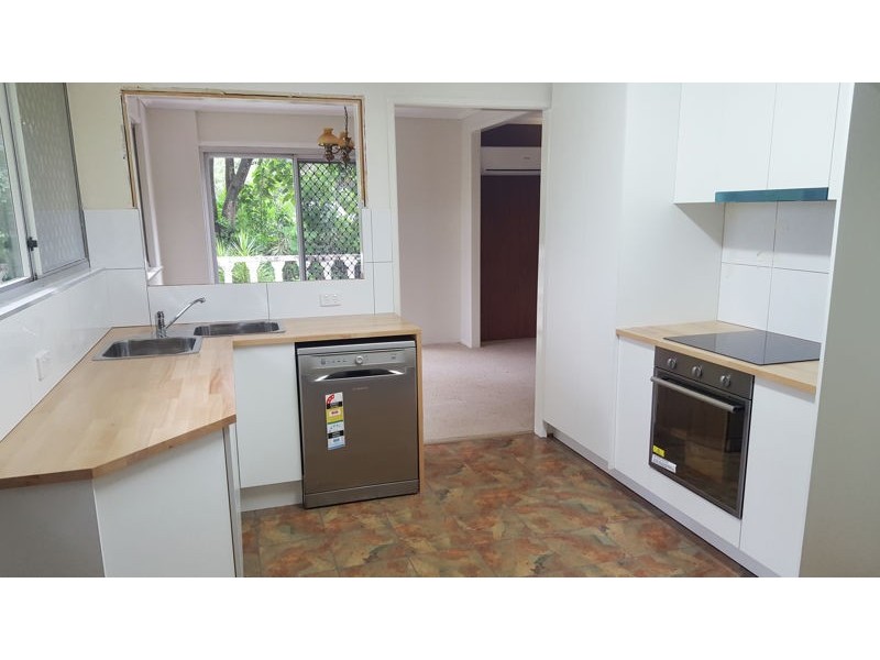 143 Old Bay Rd, Deception Bay QLD 4508