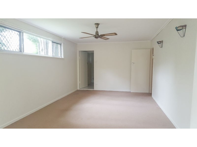 143 Old Bay Rd, Deception Bay QLD 4508