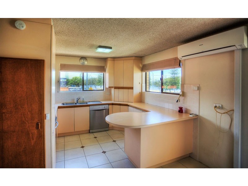 2/176-178 Hornibrook Esplanade, Clontarf QLD 4019