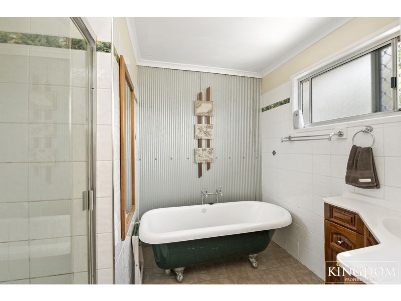 6 Lauderdale Street, Kippa-ring QLD 4021