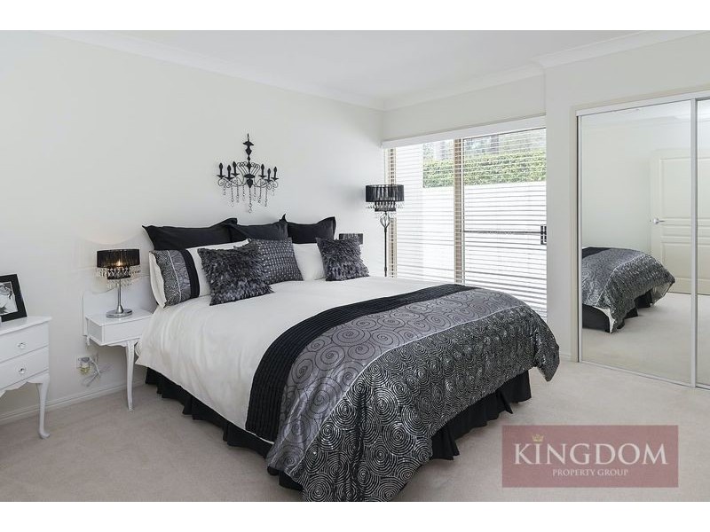 3171 Riverleigh Drive, Hope Island QLD 4212