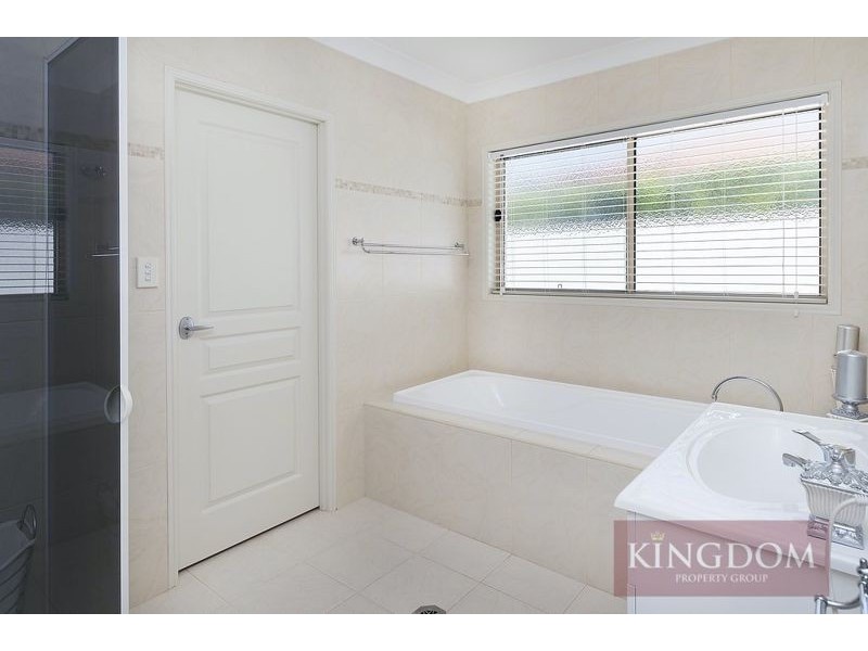 3171 Riverleigh Drive, Hope Island QLD 4212