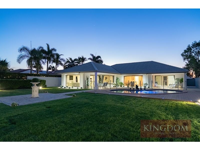 3171 Riverleigh Drive, Hope Island QLD 4212